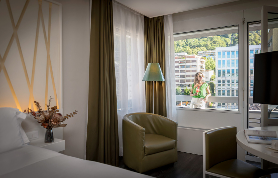 media.Camera_Matrimoniale-balcone_4_Hotel-Admiral-Lugano